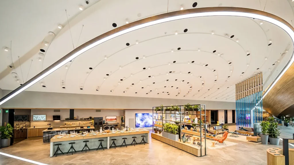 Samsung KX, Flagship London